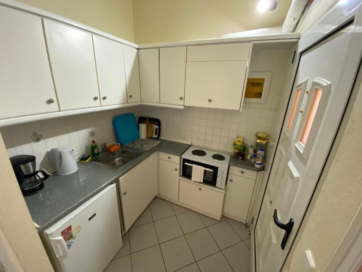 Papadatos Apts With Amazing View - 5Mins From The Beach Kontogialos Eksteriør billede