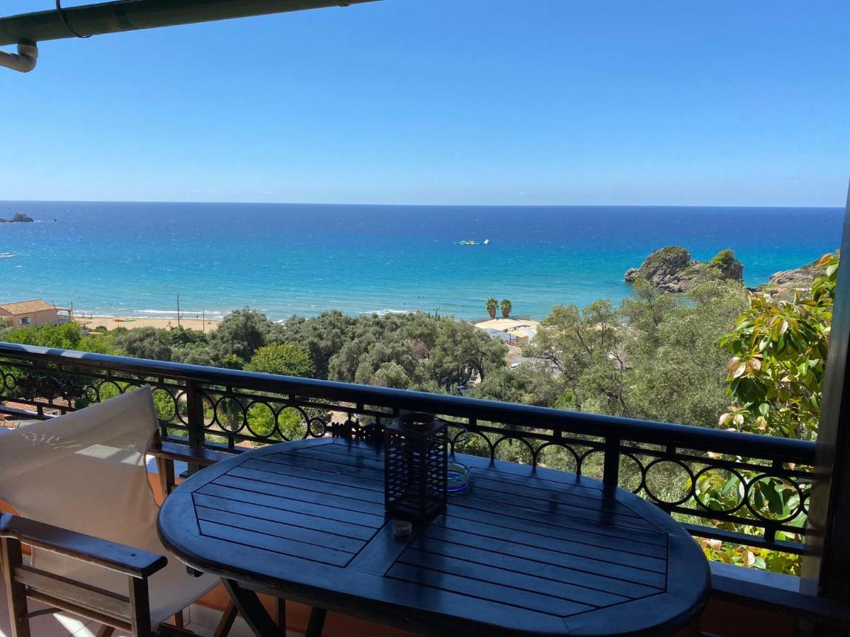 Papadatos Apts With Amazing View - 5Mins From The Beach Kontogialos Eksteriør billede