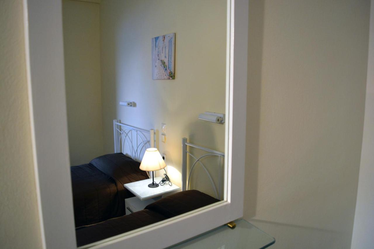 Papadatos Apts With Amazing View - 5Mins From The Beach Kontogialos Eksteriør billede