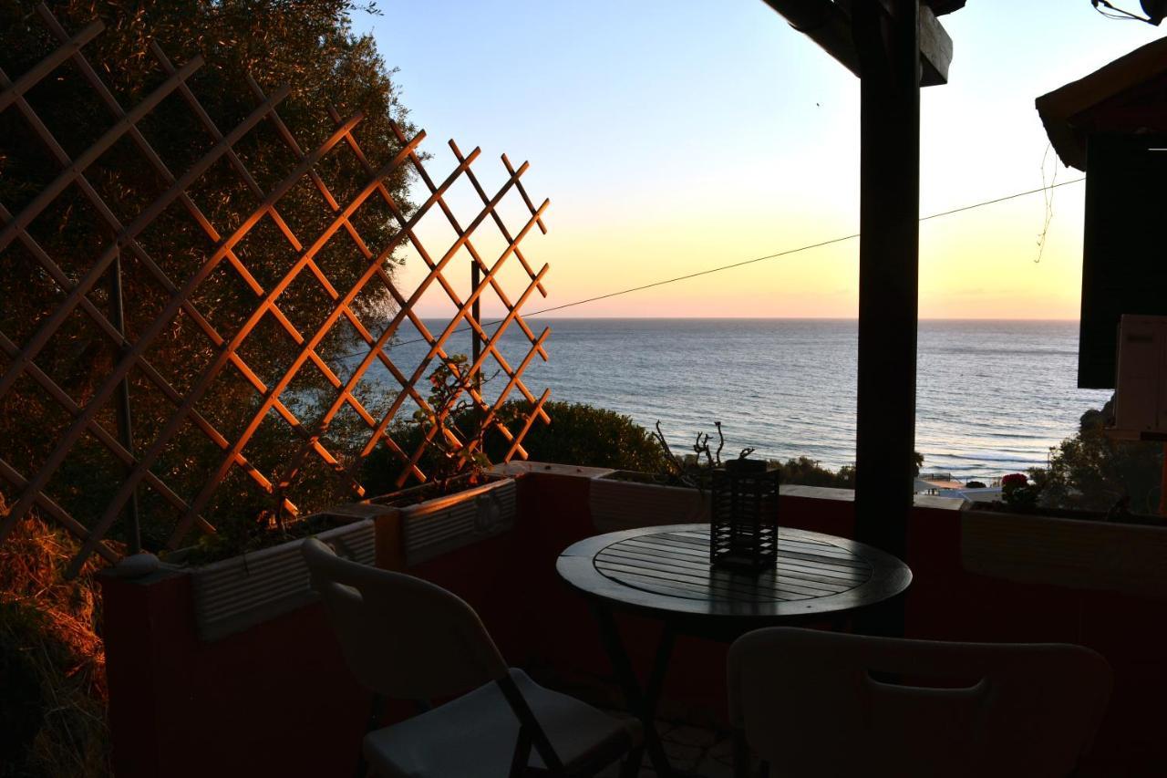 Papadatos Apts With Amazing View - 5Mins From The Beach Kontogialos Eksteriør billede