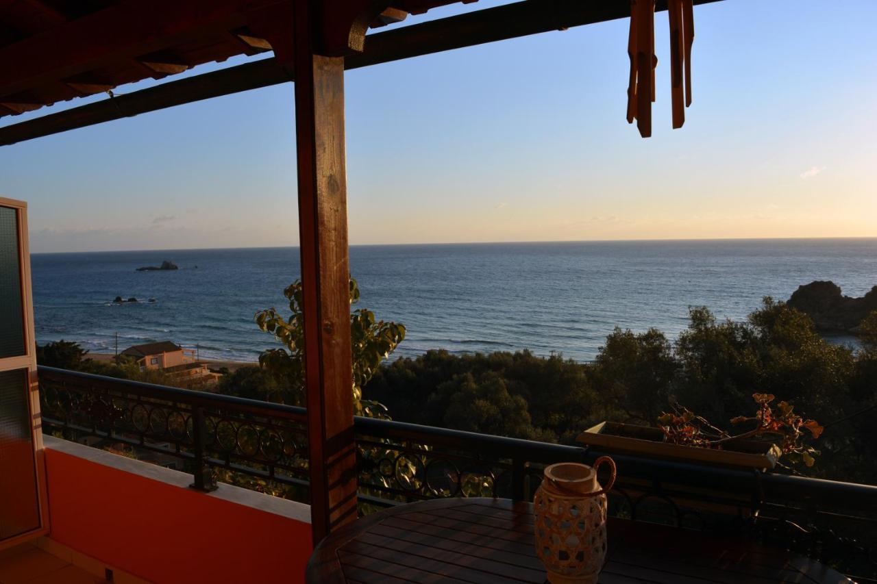 Papadatos Apts With Amazing View - 5Mins From The Beach Kontogialos Eksteriør billede