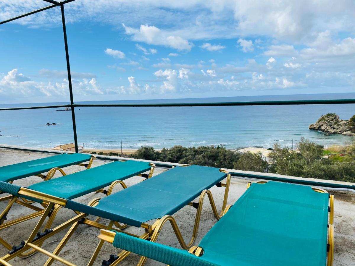 Papadatos Apts With Amazing View - 5Mins From The Beach Kontogialos Eksteriør billede