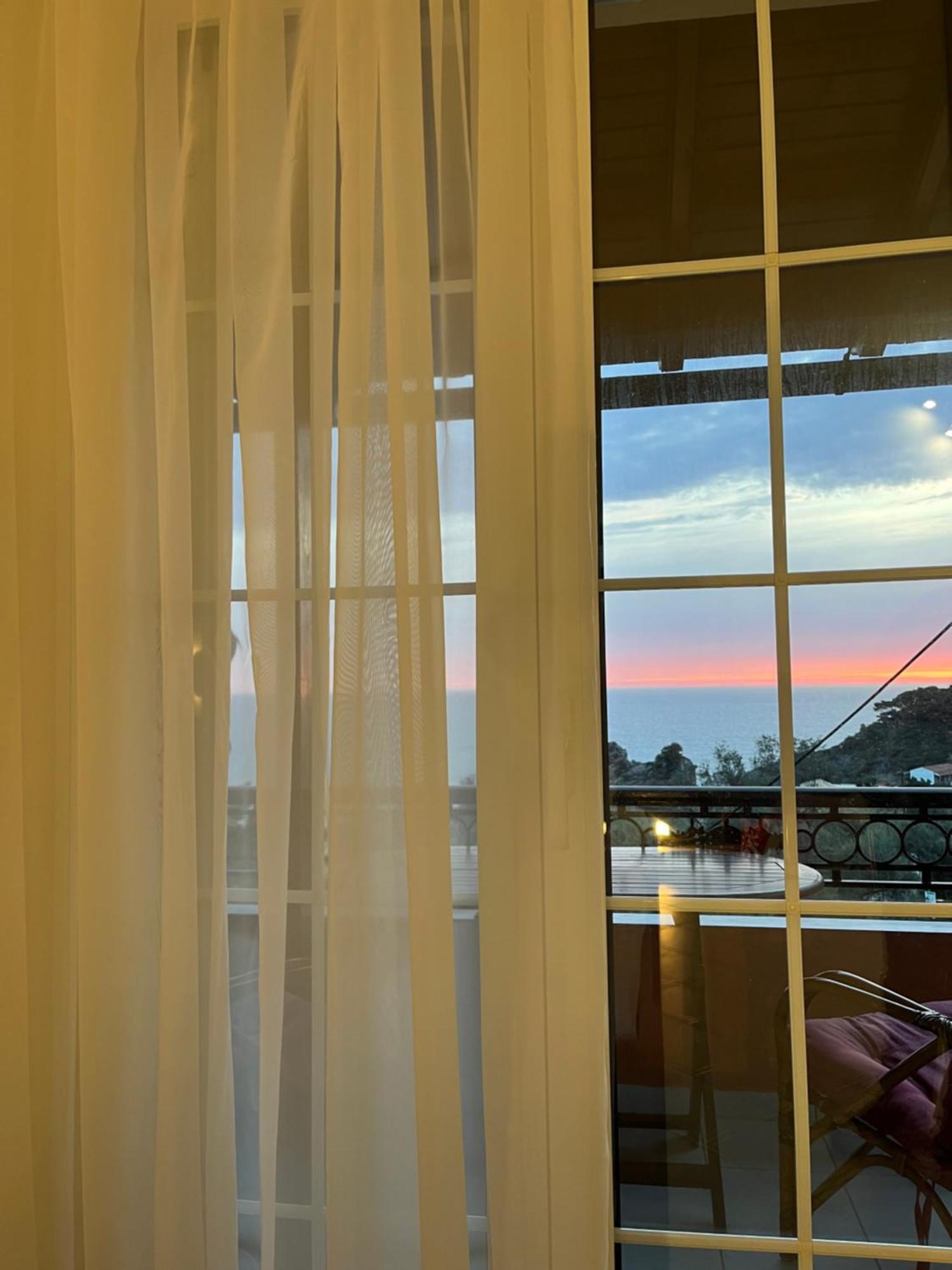 Papadatos Apts With Amazing View - 5Mins From The Beach Kontogialos Eksteriør billede