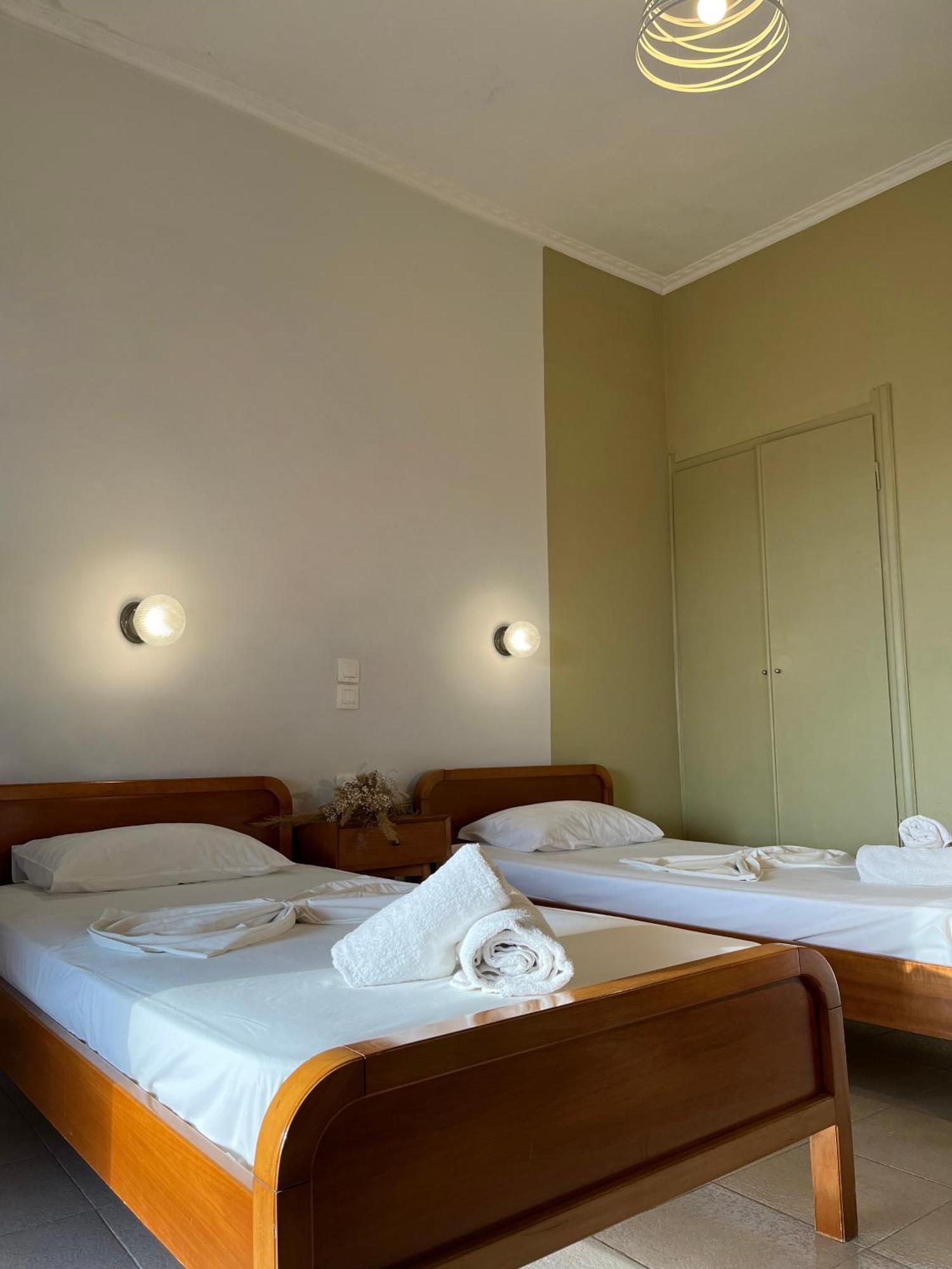 Papadatos Apts With Amazing View - 5Mins From The Beach Kontogialos Eksteriør billede